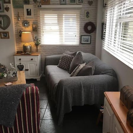 Herb Garden Bungalow Villa Nazeing Bagian luar foto