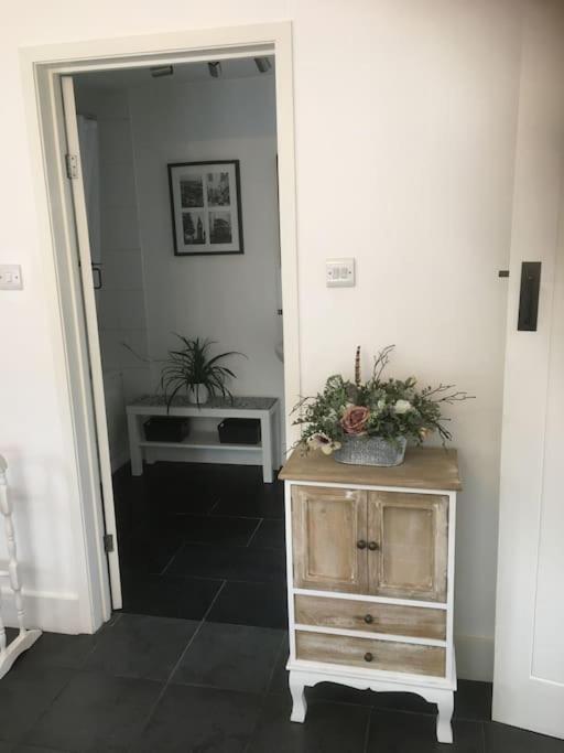 Herb Garden Bungalow Villa Nazeing Bagian luar foto