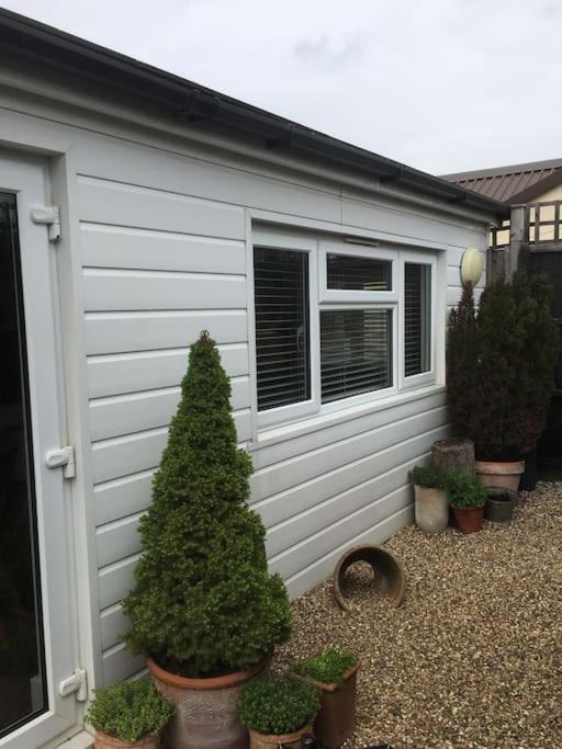 Herb Garden Bungalow Villa Nazeing Bagian luar foto