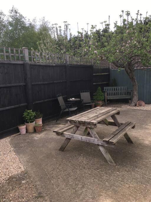 Herb Garden Bungalow Villa Nazeing Bagian luar foto
